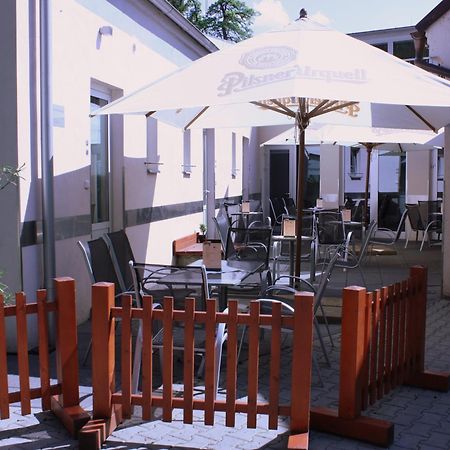 Penzion A Caferestaurant U Lavky Chrudim Εξωτερικό φωτογραφία