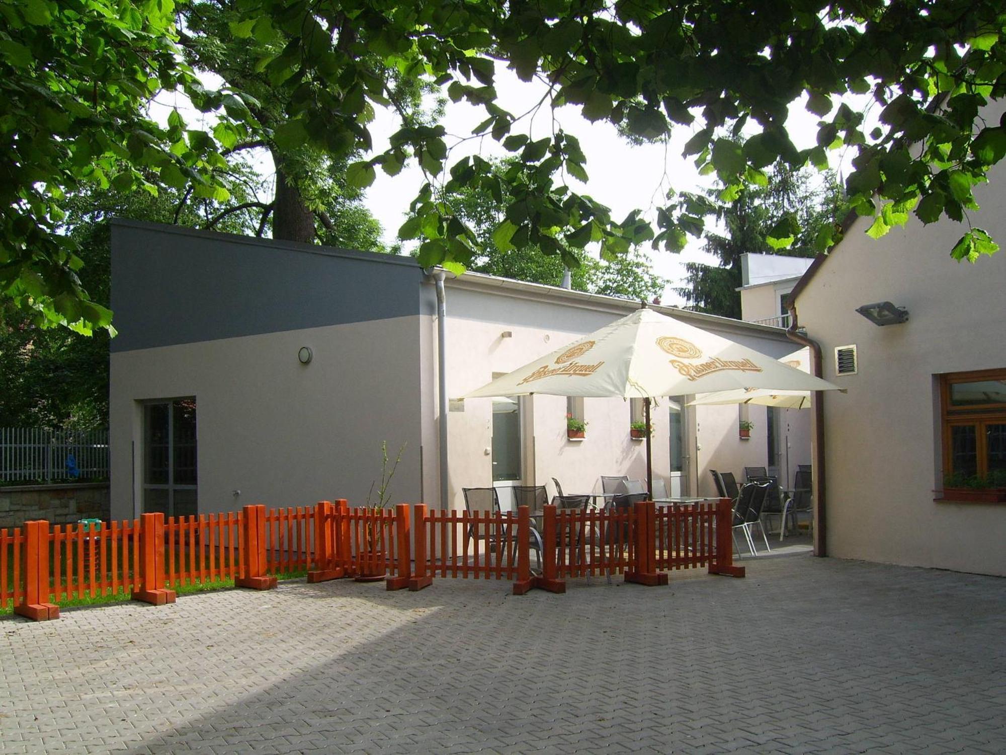 Penzion A Caferestaurant U Lavky Chrudim Εξωτερικό φωτογραφία